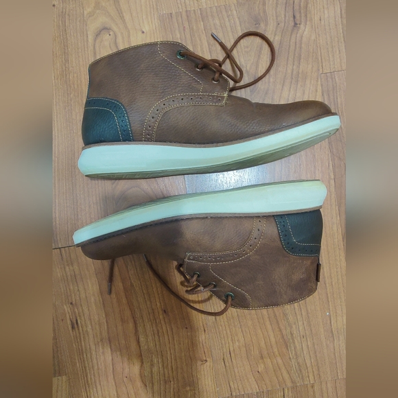 Bass - Picture 3 of 4